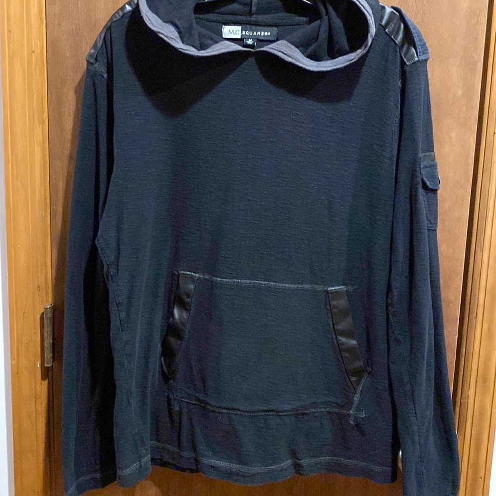 100% Cotton w Leather-like Accents